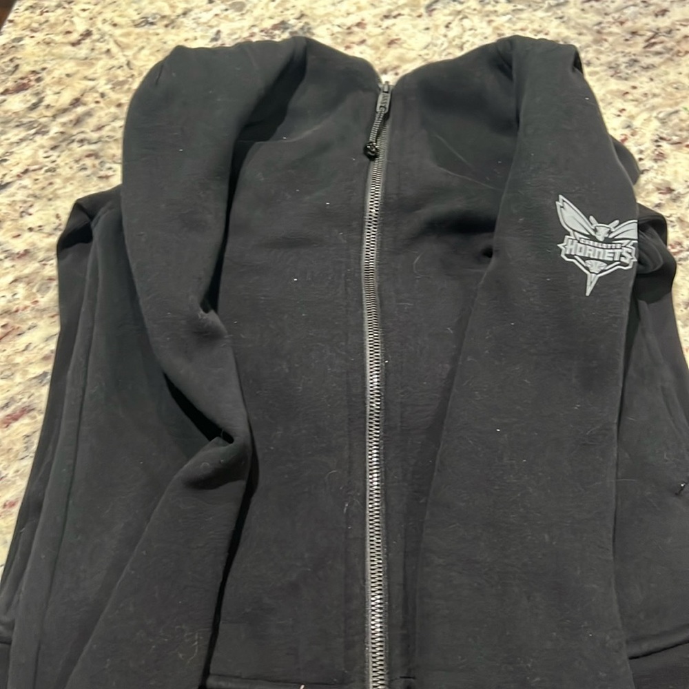 Lulu lemon Hornets scuba